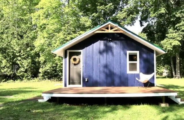 Little Blue by the bay - 1BR Cabin - Escanaba