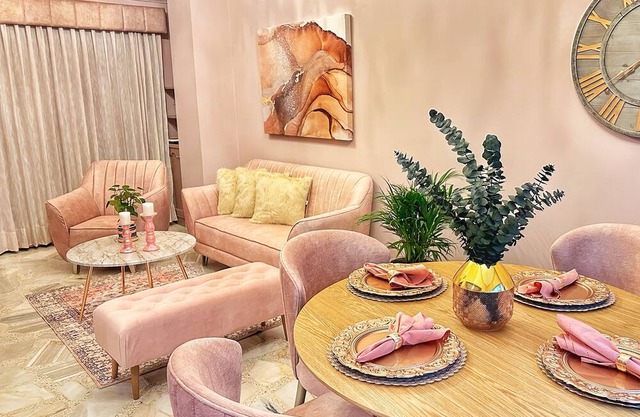 Cozy 2-bedroom apartment in charming Cali with WiFi, AC