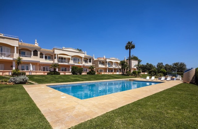 Apartamento 'Casa Costa' con piscina compartida, Wi-Fi y aire acondicionado