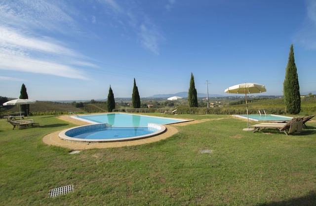 Cosy apartment for 4 guests with pool, WIFI, A/C, TV, patio, panoramic view and parking
