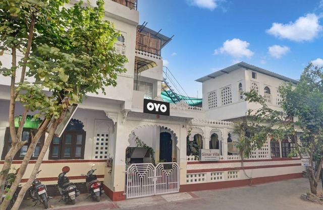 Collection O Hotel Girnar Villa