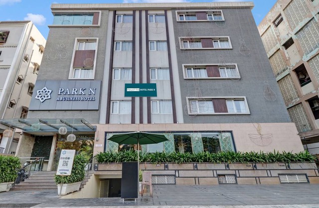 Townhouse OAK Hotel Park N