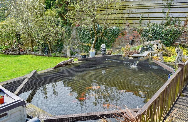 A charming apartment oozing character, located within the delightful village of Lifton.
