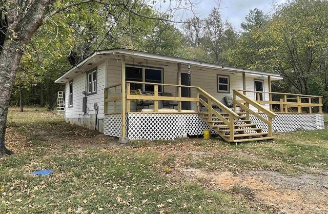 3 bed 1 bath house on 1 acre in the path of totality for the 2024 Eclipse