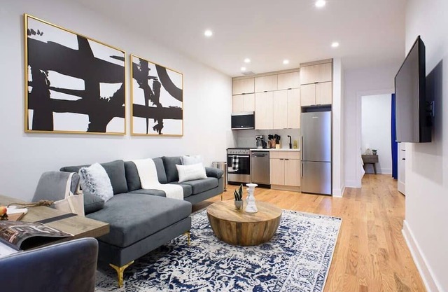 7-2 2BR/1Bath in Prime Park Slope