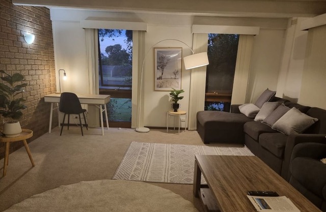 "Quiet and Cozy Retreat Space"