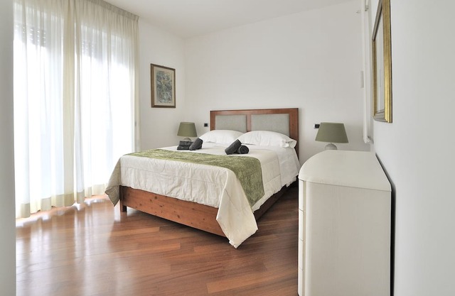 FleminHouse in Rome's posh and elegant neighborhood 10 min from the Vatican