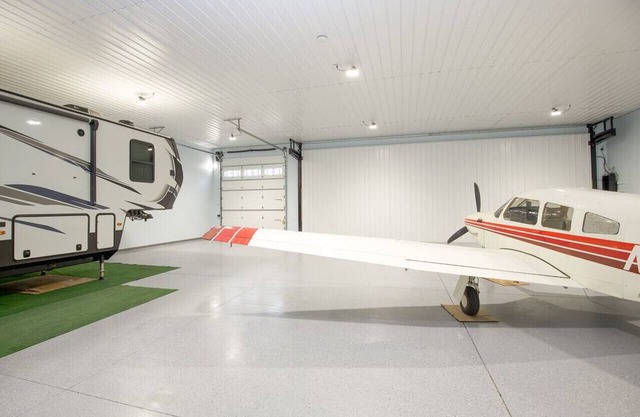Airport Hanger w/ Full Amenities