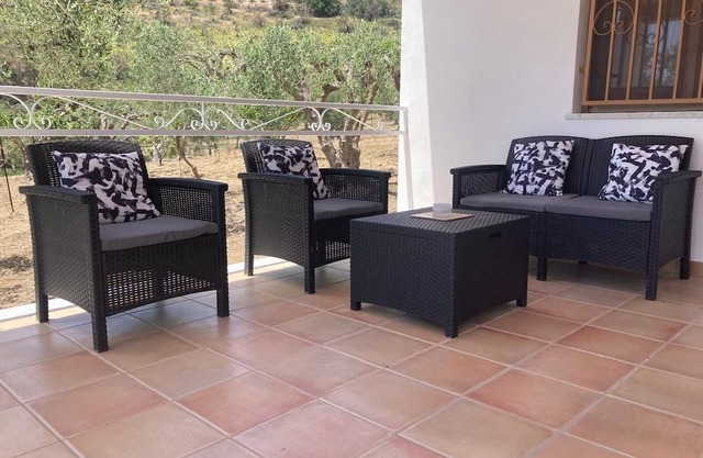 Villa Tranquilla - exclusive use completely newly renovated 2 bed Villa