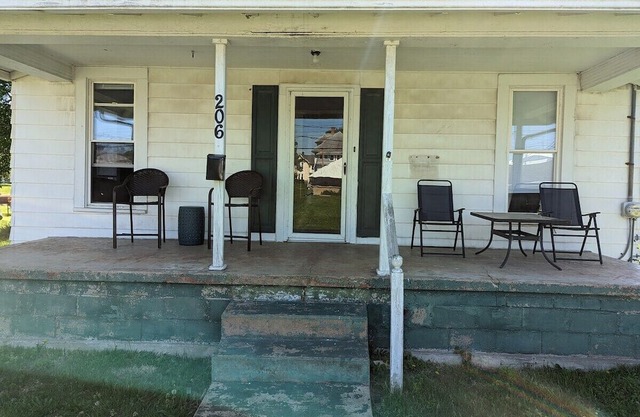 3 Bedroom Home Steps from the Square
