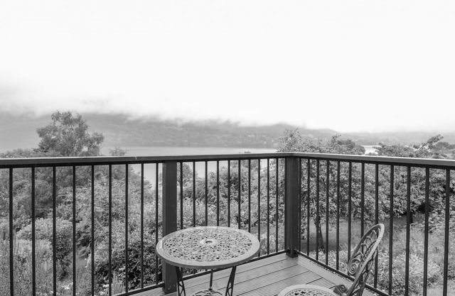 WATERFALL COTTAGE, pet friendly, with open fire in Aberfeldy