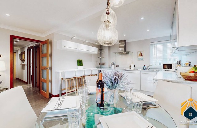 3 Bed Apartment - Swansea Marina