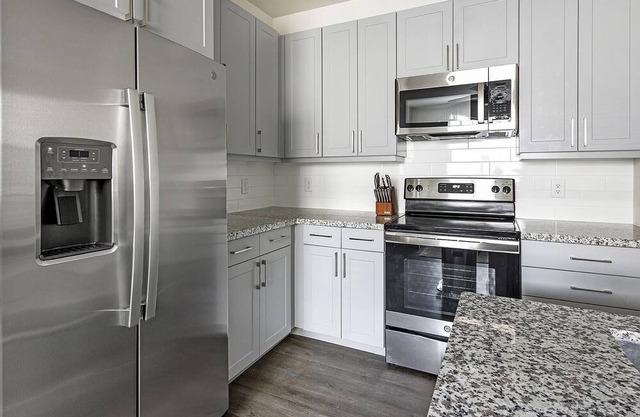 Modern Apartment in Prime Location (ID1403X432)