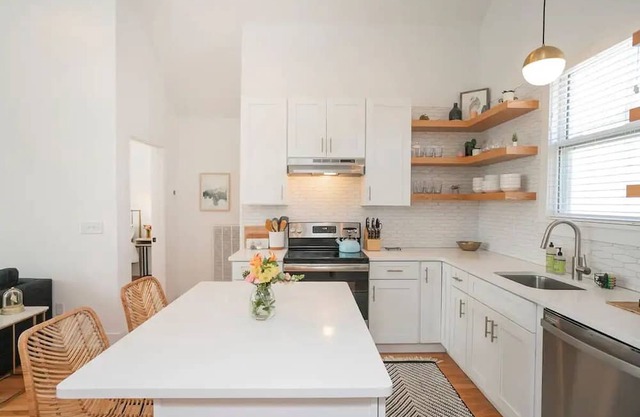 Chic East Nash Cottage Close to Downtown!