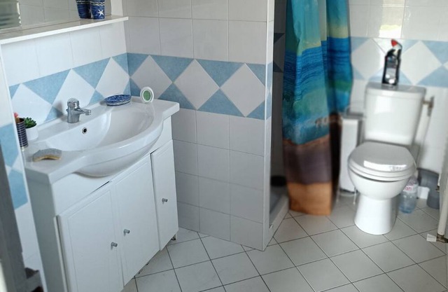 Chambre a 10 Minutes de Cannes