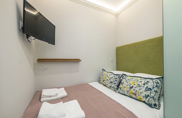 Tiny Kensington Studio, 5 mins to Kensington Palace & 10 mins to Portobello Rd