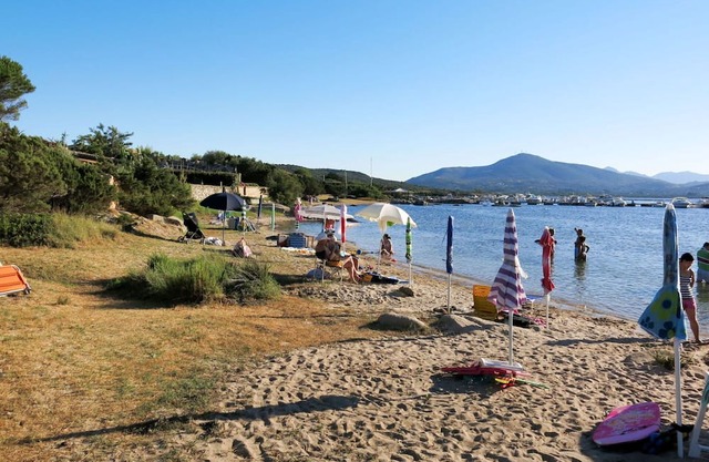 Lovely apartment for 2 guests with WIFI, pool, A/C, TV, terrace, pets allowed and parking