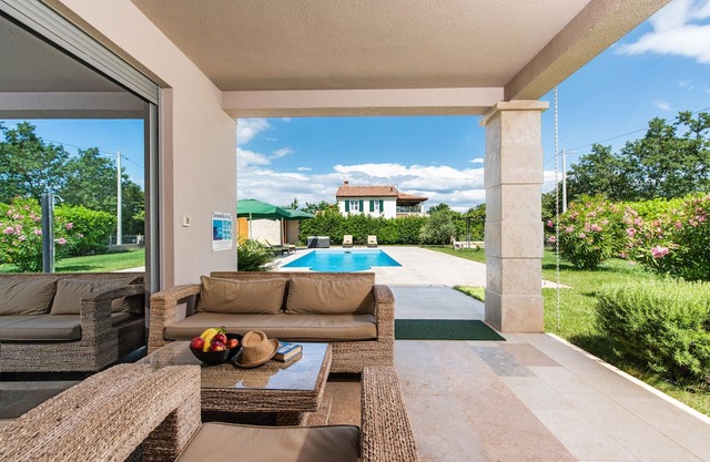 Villa Fantasia for 8 people with jacuzzi and private pool