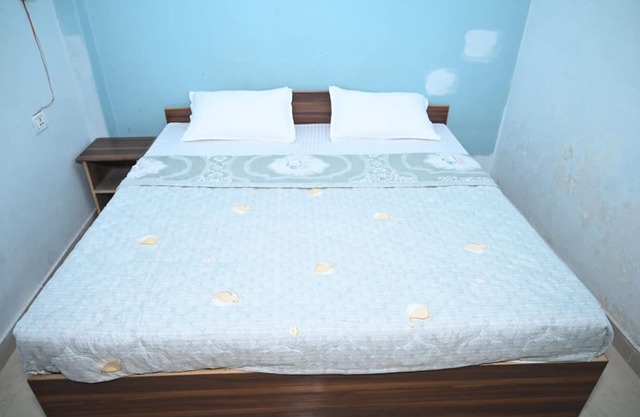Goroomgo Mahamaya Guest House Varanasi