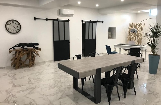 Joli Appartement Type Loft, en rez de Chaussée