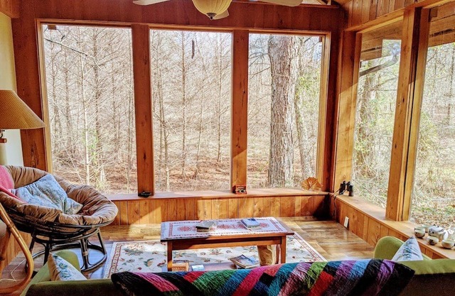 Eva's Roost Retreat - Center For Lost Arts