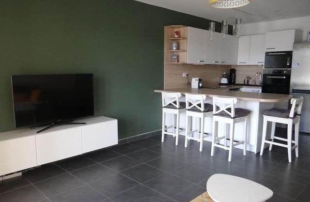 Appartement Récent Entre Centre-ville et Plages