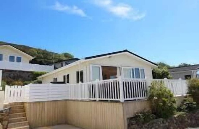 Stunning 3-Bed Chalet in Abersoch