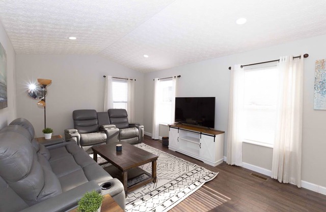 Peaceful Hideaway Near Airport & Easton