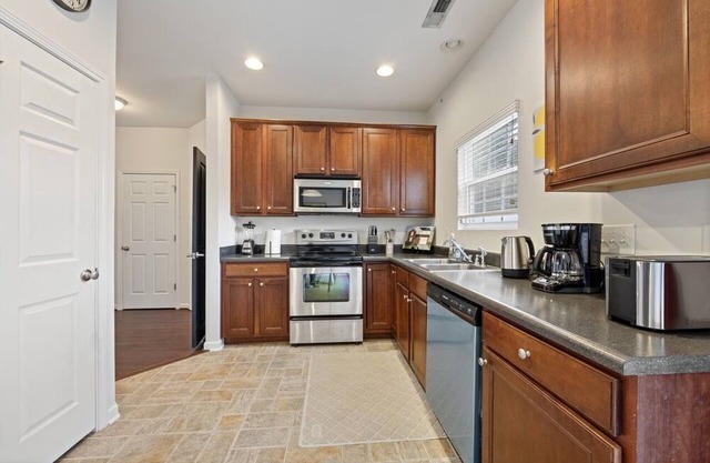 Downtown Bliss on Suncrest Ct #41973