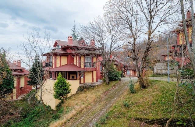 Villa with Spacious Garden in Sapanca