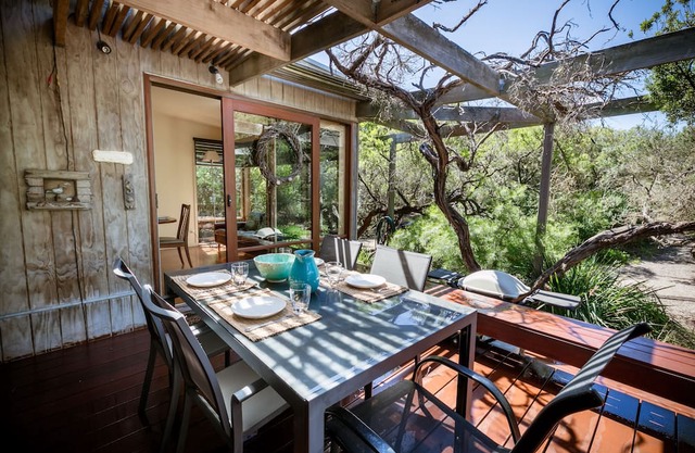 100 Steps from Main Beach and Pet Friendly