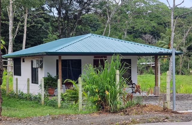 Casita en Pueblo Costarricense muy Linda y Segura Pura Vida