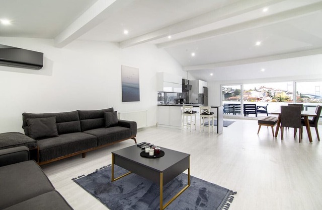 Sleek House with a Lovely Terrace in Besiktas