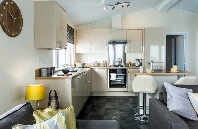 Three Bedroom Lodge 11