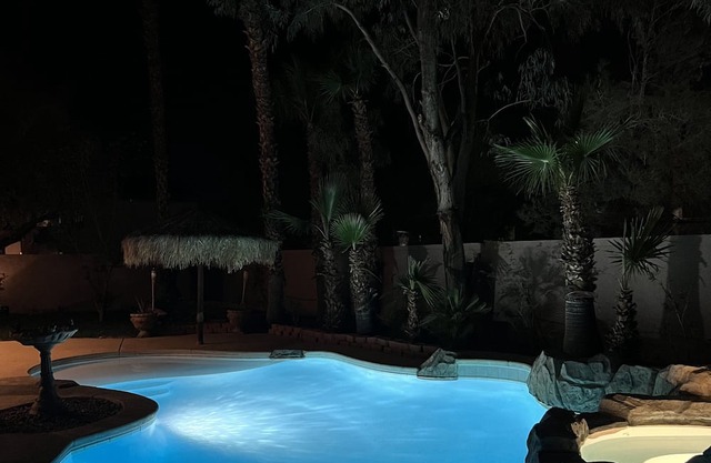 “5BR Luxe Home + office, Private Pool & Spa in Rhodes Ranch golf court - Vegas!”