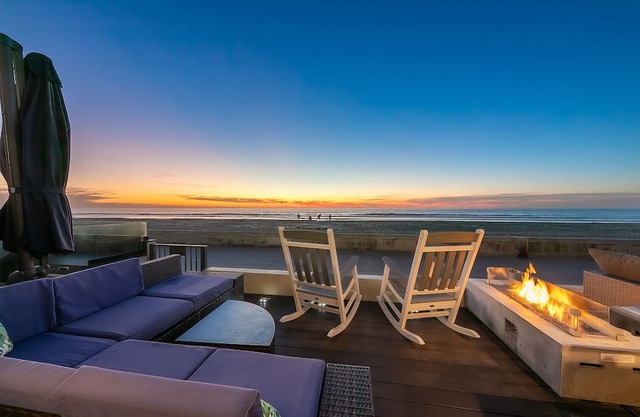 NEW! Oceanfront 2BD with Parking, Patio, BBQ, Great for the Whole Family! Pets OK!
