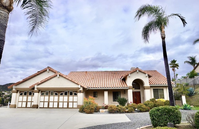 California is Calling! Gorgeous 3 Bed 2 Bath Alpine House plus Pool & Spa