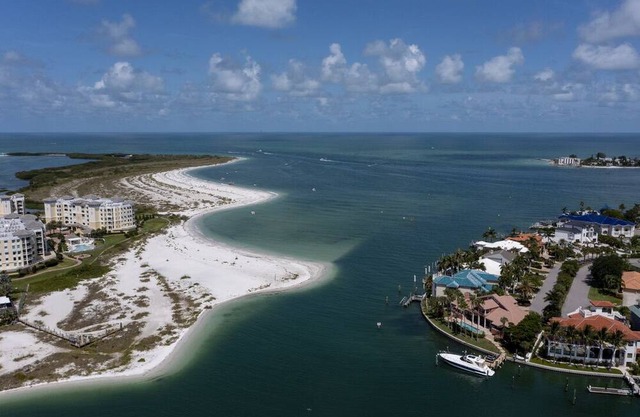 Condo in Paradise fully furnished on Tierra Verde