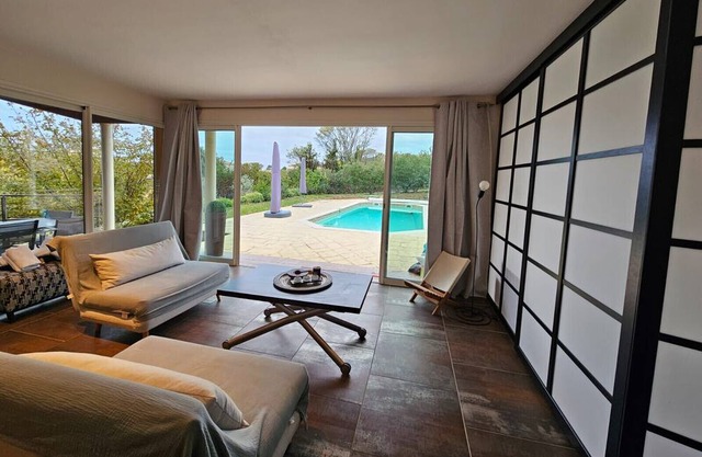 Appartement Montarnaud Piscine et Exterieur