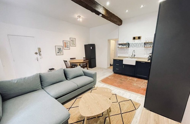 Cozy nest with terrace in Toulouse