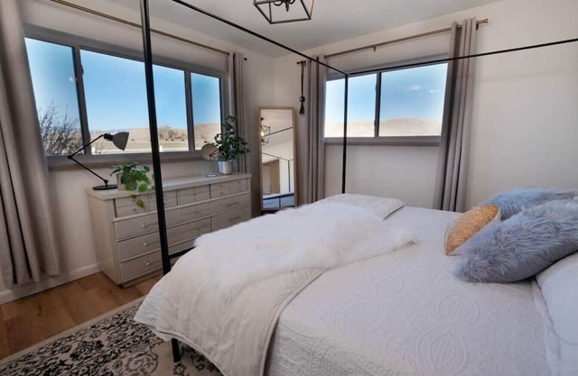Nine Mile Ranch | 4BR, Views, Fireplace, Office