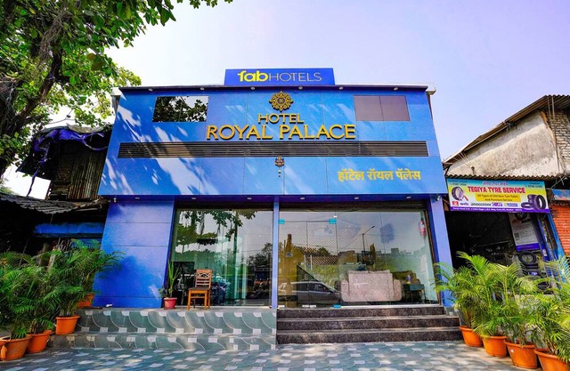 Fabhotel Royal Palace I