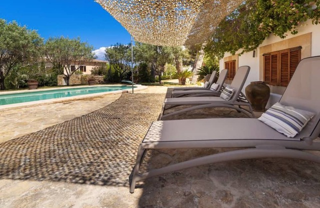 Incredibly Charming Villa By The Sea Of Son Veri