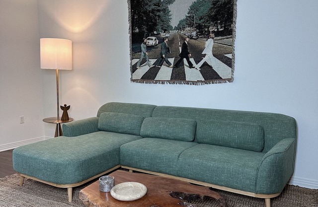 Spacious Retro High Ceiling Home 3 mins to Oldtown