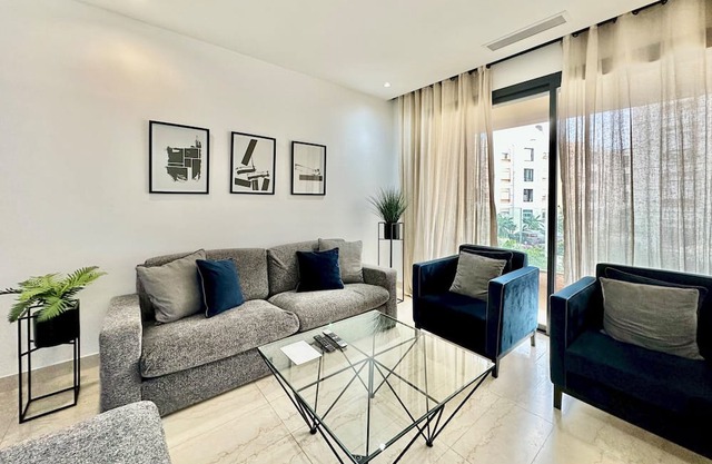 C9 Rd Malaga beautiful 2 bd with balcony