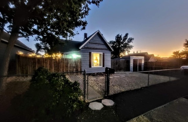 Beautiful Bungalow in Pueblo