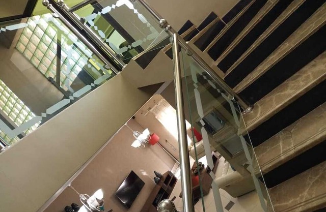 Executive fully furnished apartment close to amenities