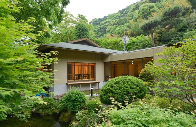 Nonsmoking A hideaway inn with Japanese architecture surrounded by a Japanese garden / Atami Shizuoka