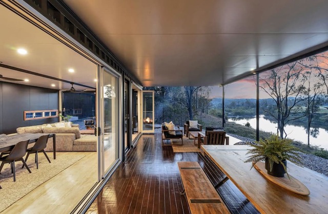 The Clarence ~ Romantic Luxury accommodation in Alice NSW