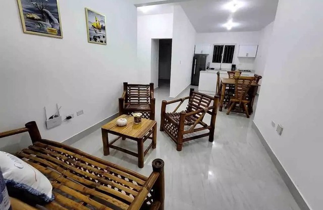 Comfy Apt #6